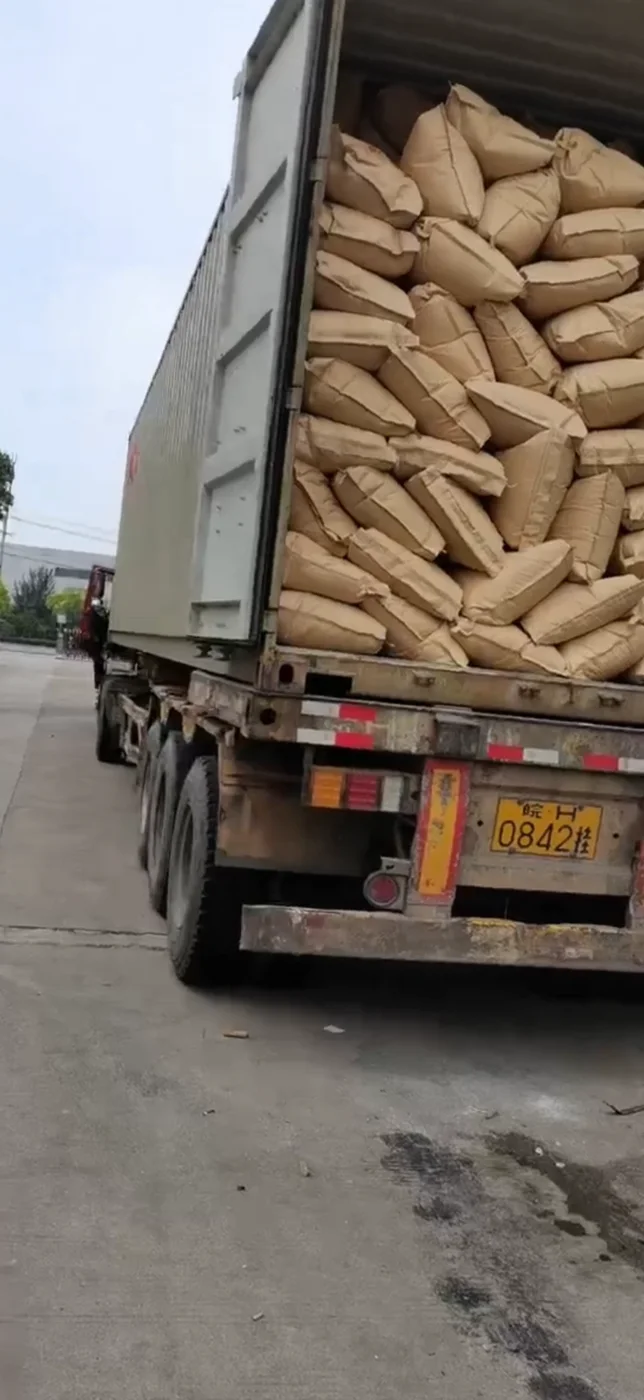 truck filled with bulk wallpaper glue powder bags showing 20kg batch shipment and export loading capacity
