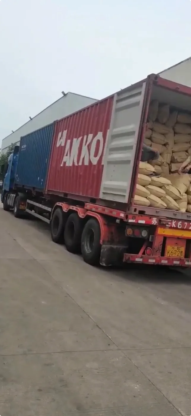 wallpaper glue powder 20kg bulk bags loaded on truck for China forwarder warehouse or export shipment